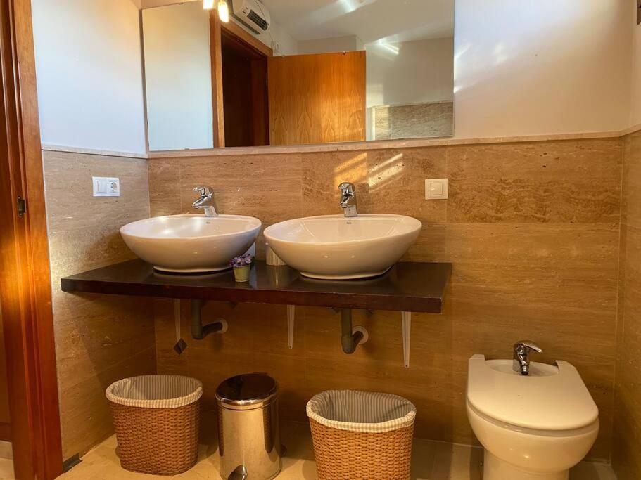 Modern 5-Bedroom Villa With Pool Montequinto Ngoại thất bức ảnh