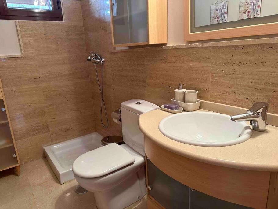 Modern 5-Bedroom Villa With Pool Montequinto Ngoại thất bức ảnh