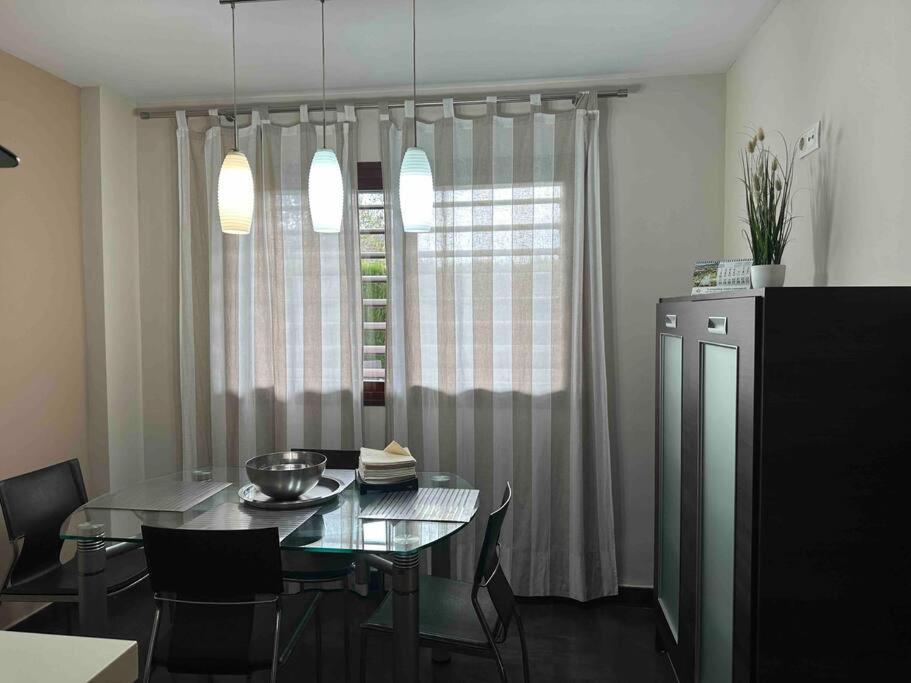 Modern 5-Bedroom Villa With Pool Montequinto Ngoại thất bức ảnh