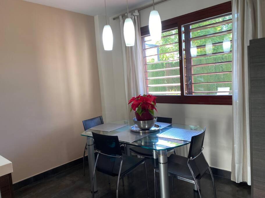 Modern 5-Bedroom Villa With Pool Montequinto Ngoại thất bức ảnh